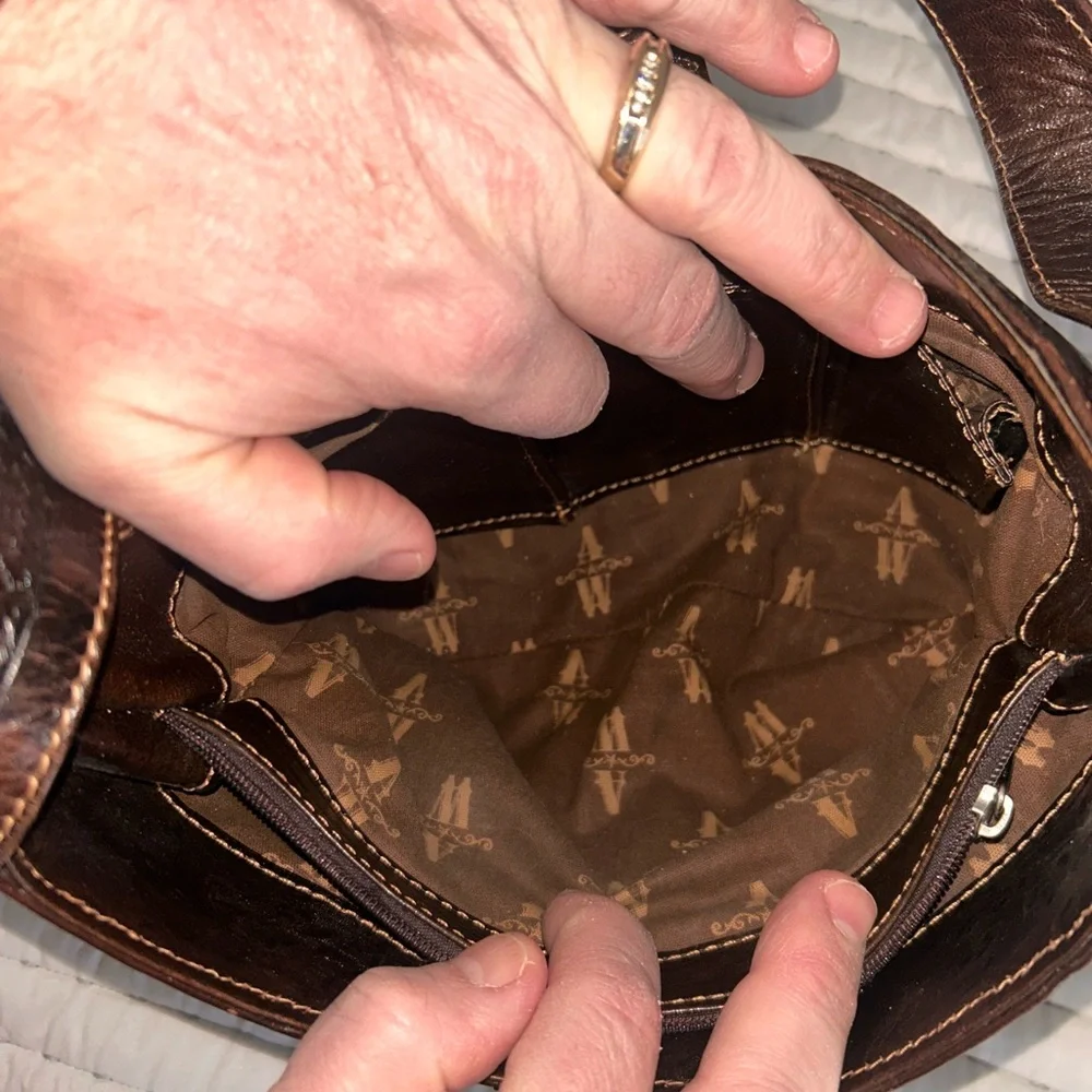 American West Brown Leather Shoulder Bag - Picture 11 of 13